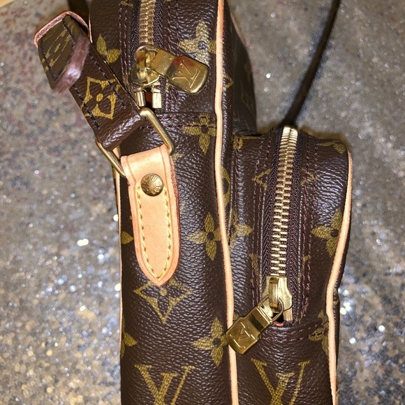 100% Authentic Louis Vuitton Monogram Amazone - Picture 7 of 8